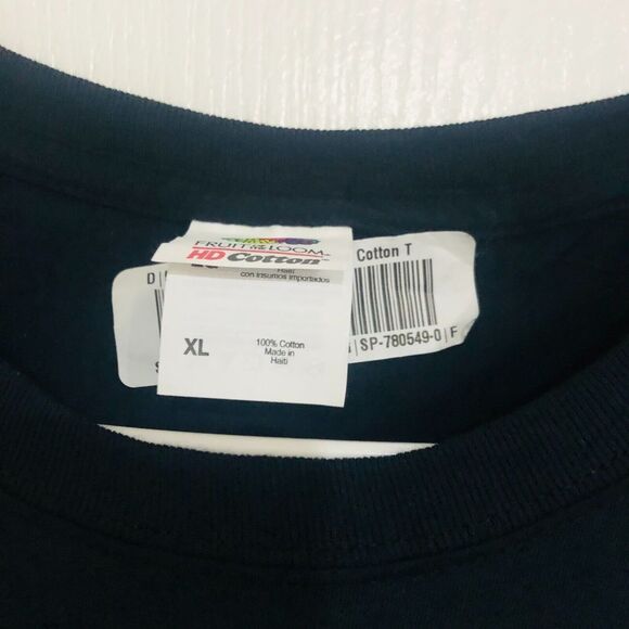 Well I'm Older Now But I'm Still Runnin' Against The Wind Men's T-Shirt Black XL - Picture 3 of 6